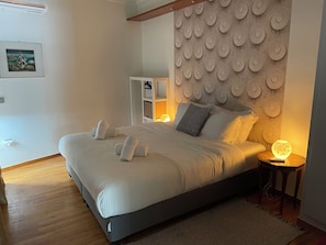 2 chambres, bureau, fer et planche Ă repasser, accĂšs au Wi-Fi (inclus)