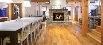 Lusso 4 camere da letto a casa da Rainbow Park / Walk To Everything! Cucina gourmet!