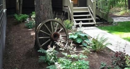 Custom Home in a Great Location with Outdoor Hot Tub