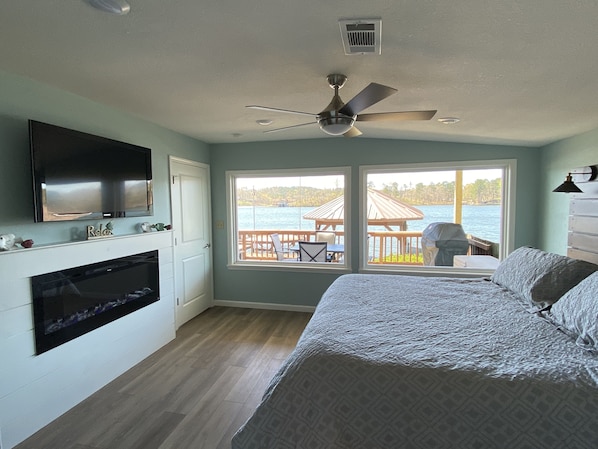 3 bedrooms, iron/ironing board, free WiFi, bed sheets - Lake Hamilton Lakefront! Main Channel Large Decks & Boat Dock! Spectacular View! (Hot Springs)