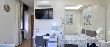 迷你吧、房內夾萬、書桌、隔音