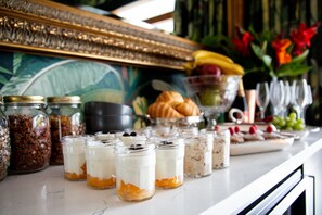 Déjeuner préparé sur commande gratuit tous les jours