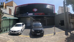 Fachada da propriedade