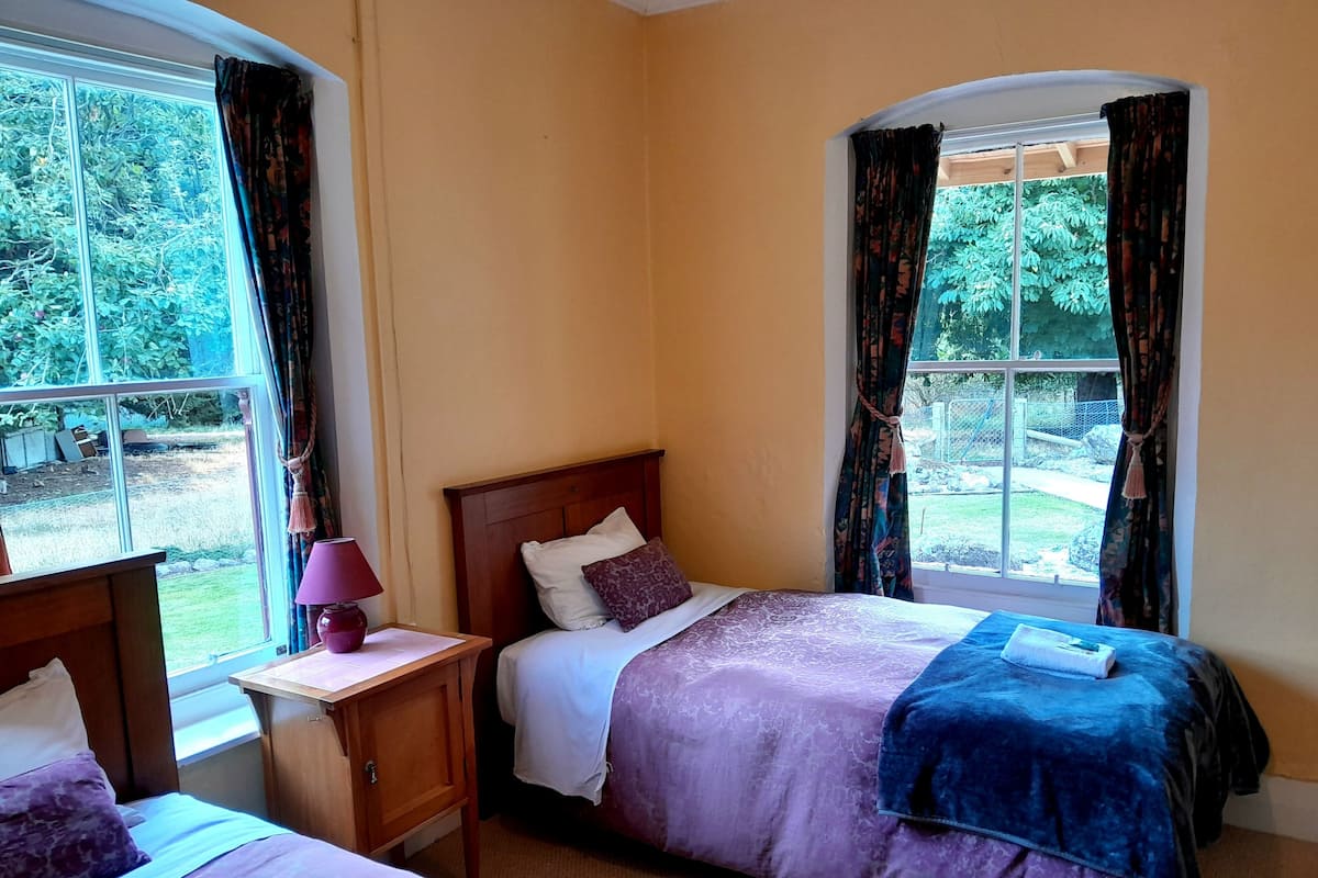 Casa de campo, 4 habitaciones, vistas al jardín (Tregonning Cottage) | Ropa de cama