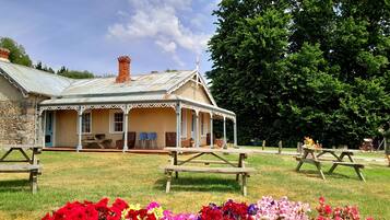 Entrada de la propiedad