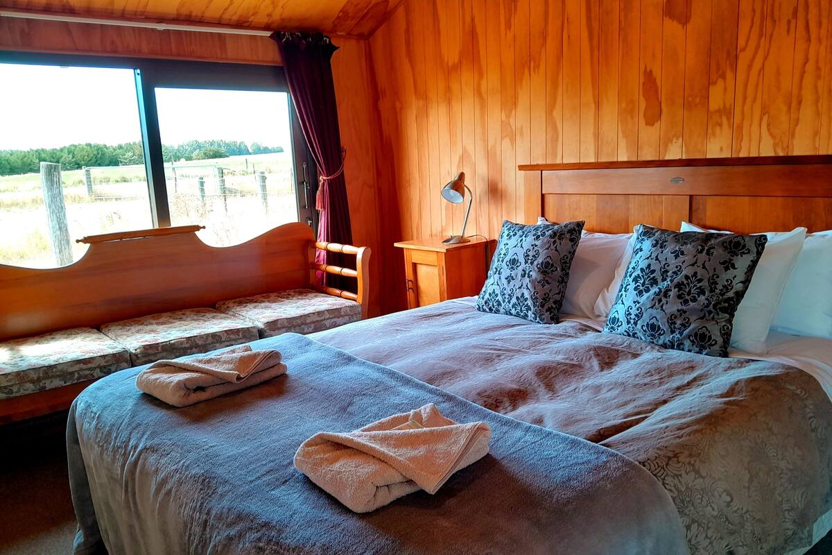 패밀리룸, 전용 욕실 (Goldminers Cabins) | 침대 시트