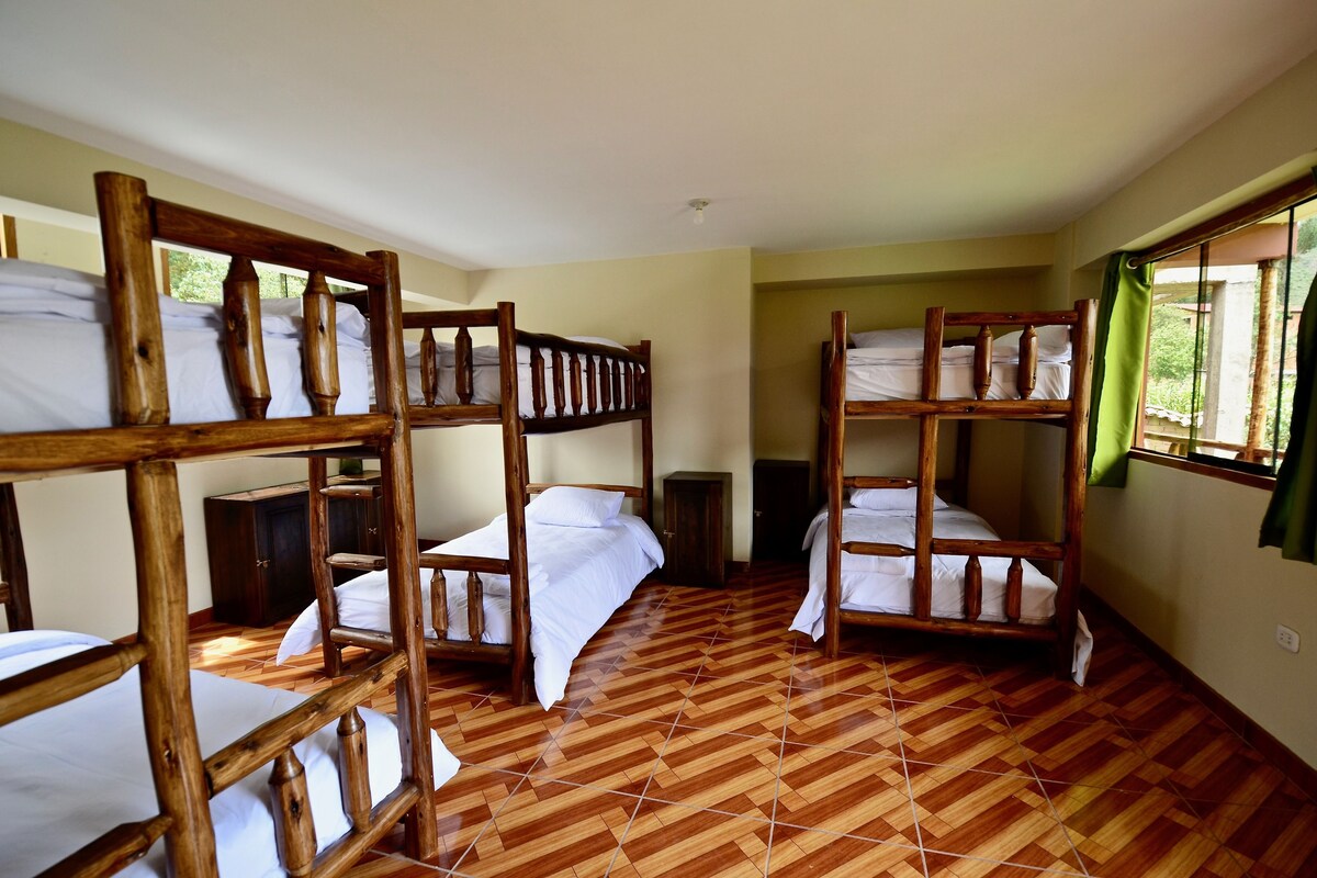 Individually decorated, free WiFi, bed sheets