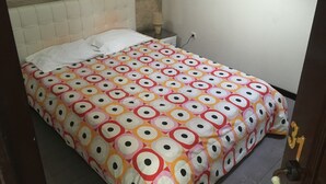 Double Room, Shared Bathroom (31) | WiFi (free), bed sheets - Constituição Invicta Home (Porto)