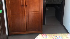 Single Room, Non Smoking (36) | WiFi (free), bed sheets - Constituição Invicta Home (Porto)