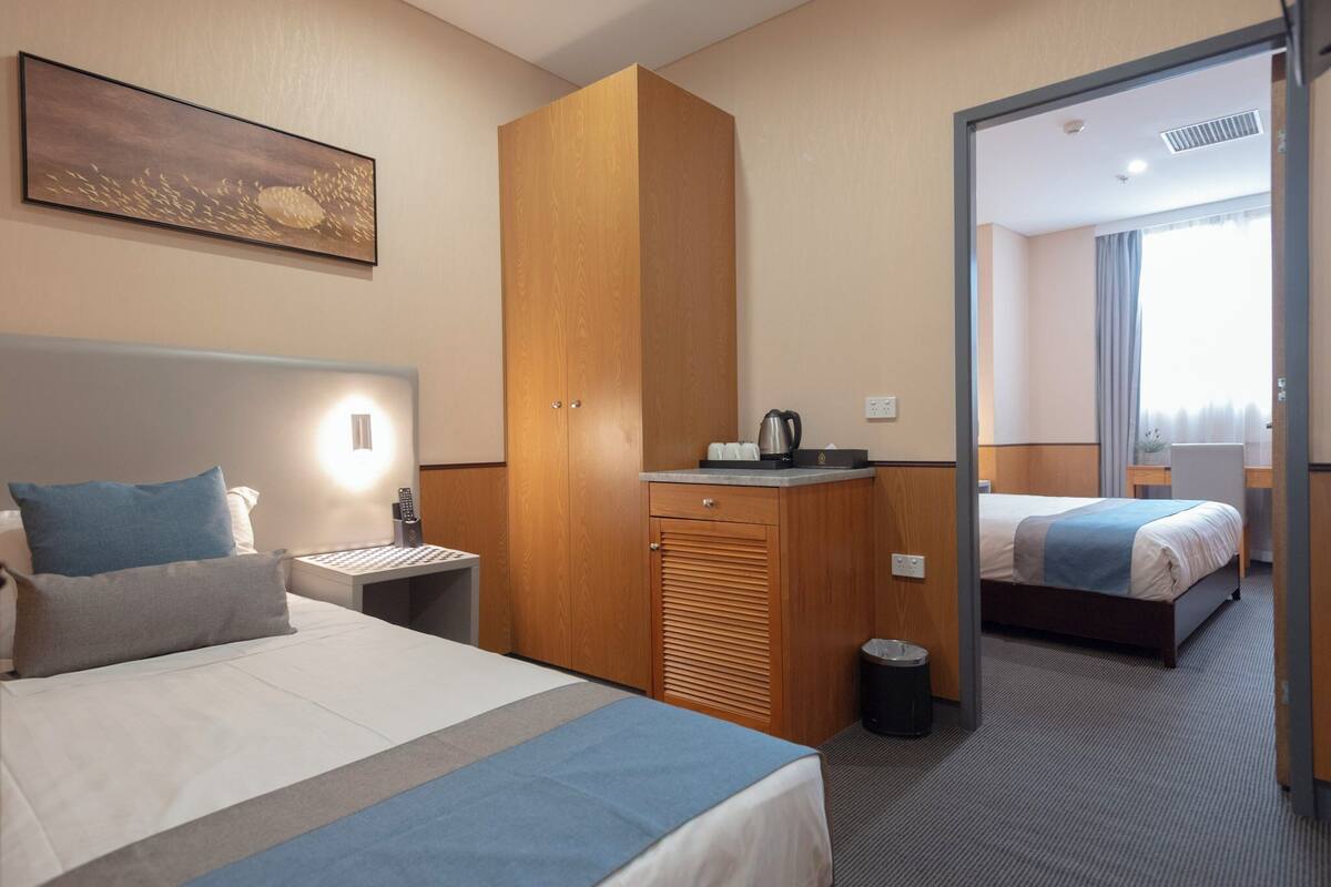 Premium Family Room | 1 bedroom, minibar, in-room safe, blackout drapes