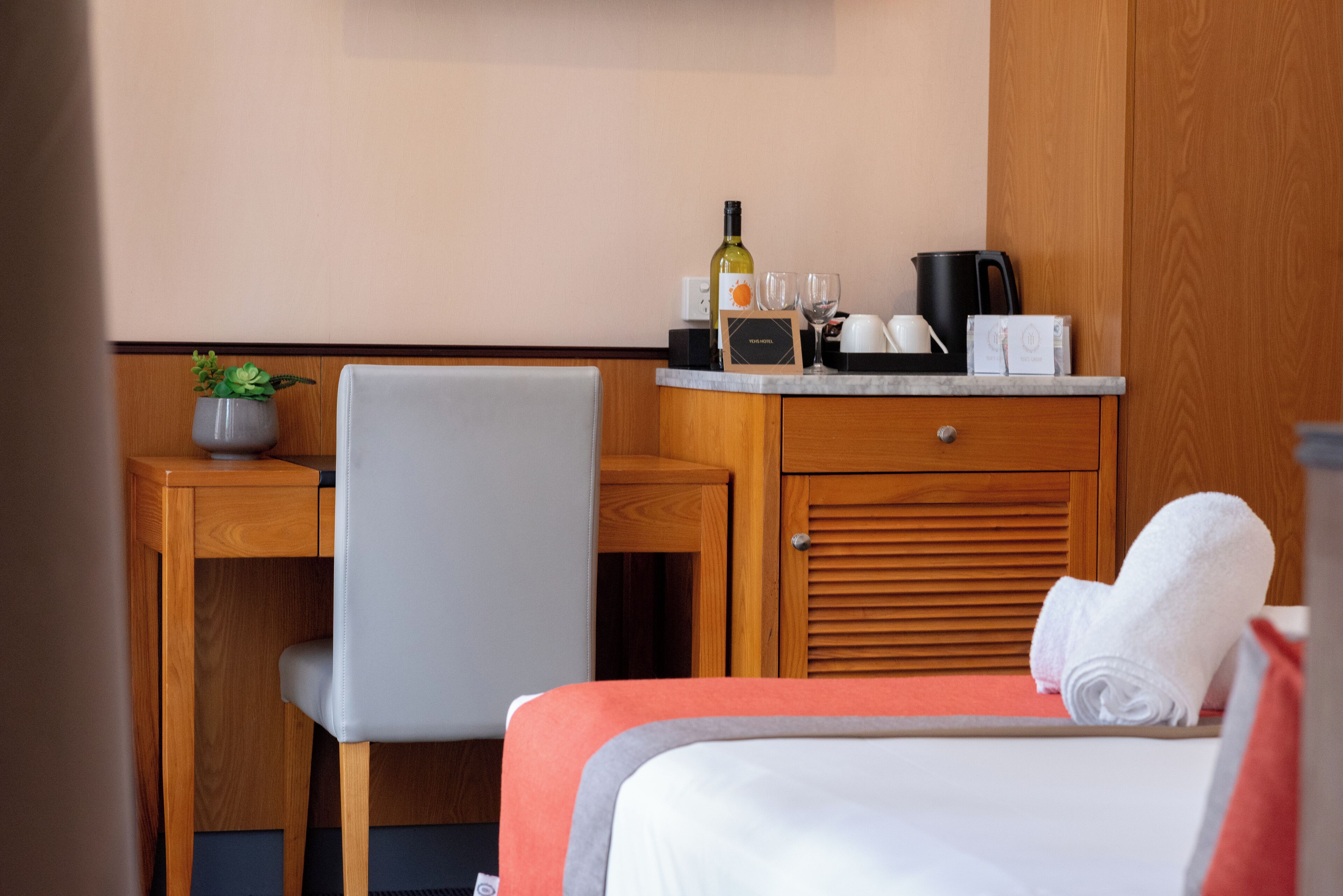 signature queen room with balcony  | 1 bedroom, minibar, in-room safe, blackout curtains