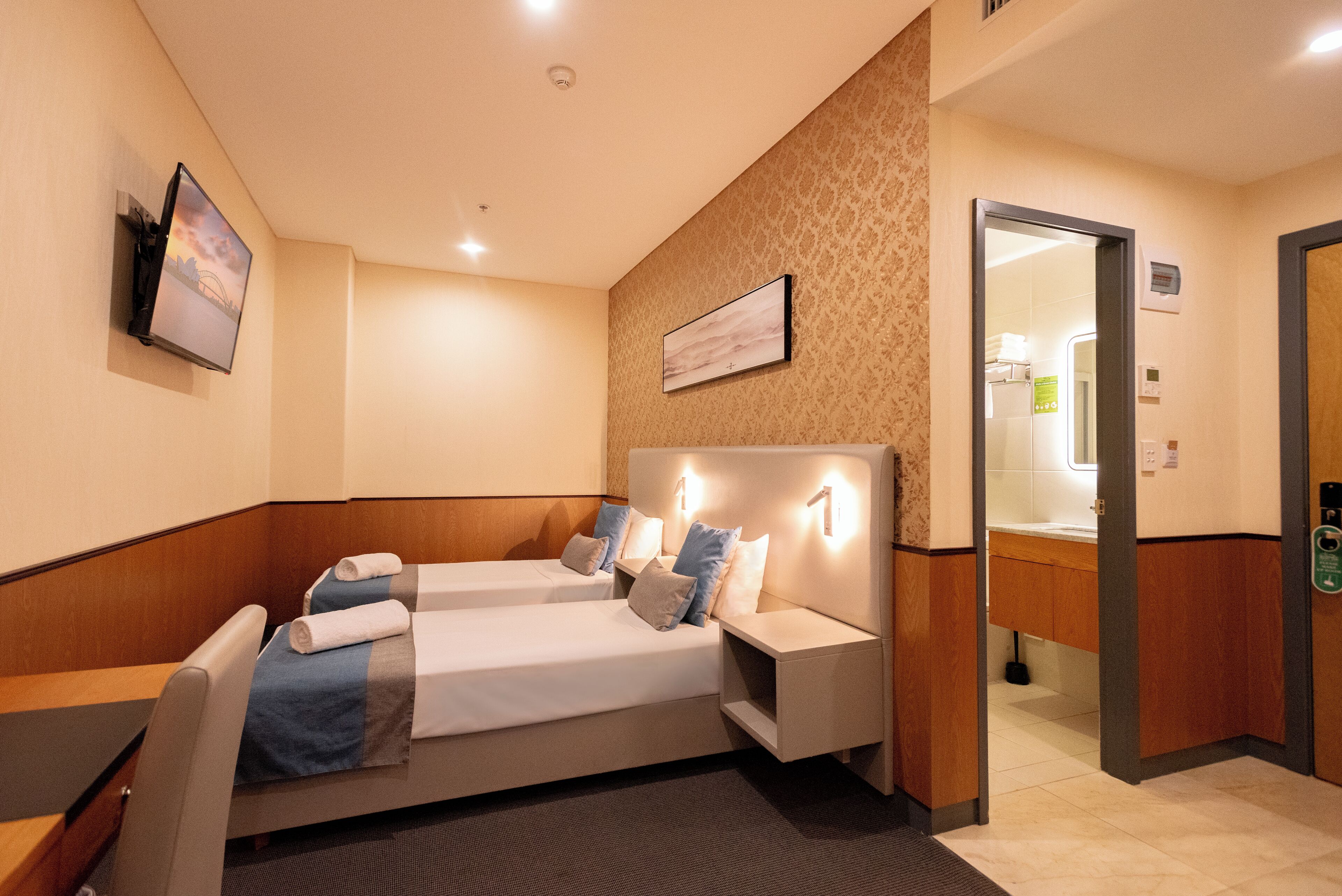 executive family room | 1 bedroom, minibar, in-room safe, blackout curtains