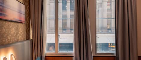 Deluxe Twin Room, City View