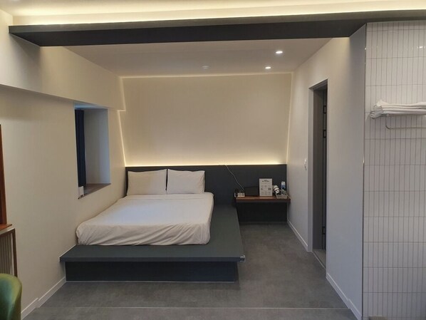 Quarto casal luxo, vista para o oceano | Escrivaninha, cortinas blackout, Wi-Fi de cortesia, roupa de cama