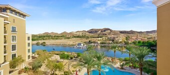 Stunning Lakeview 2BR with Pool, Lake Las Vegas