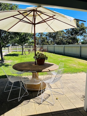 Outdoor dining - THE SHACK - GOOLWA CENTRAL (Goolwa)