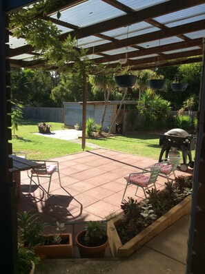 Terrace/patio - Crib Point- Peaceful Bush Setting. The Point-Break House. Complete house. (Crib Point)