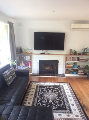 TV, fireplace, video games, DVD player - Crib Point- Peaceful Bush Setting. The Point-Break House. Complete house. (Crib Point)