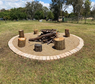 Mudita at Bonnie DoonSleeps 8. All linen supplied 