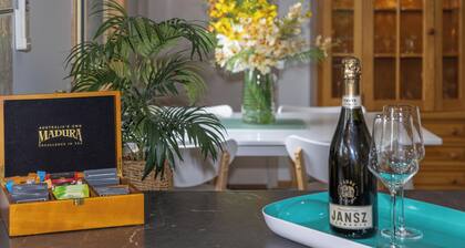 JoY's Romsey guest house Dog Friendly