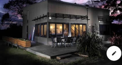 Modern Beach-House Gem