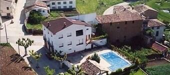 Apartments with pool in the pre-Pyrenees 