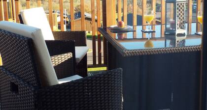 luxury 2 - 6 Person Pet Friendly Lodge cw Hot Tub 5* Devon Hills Country Park