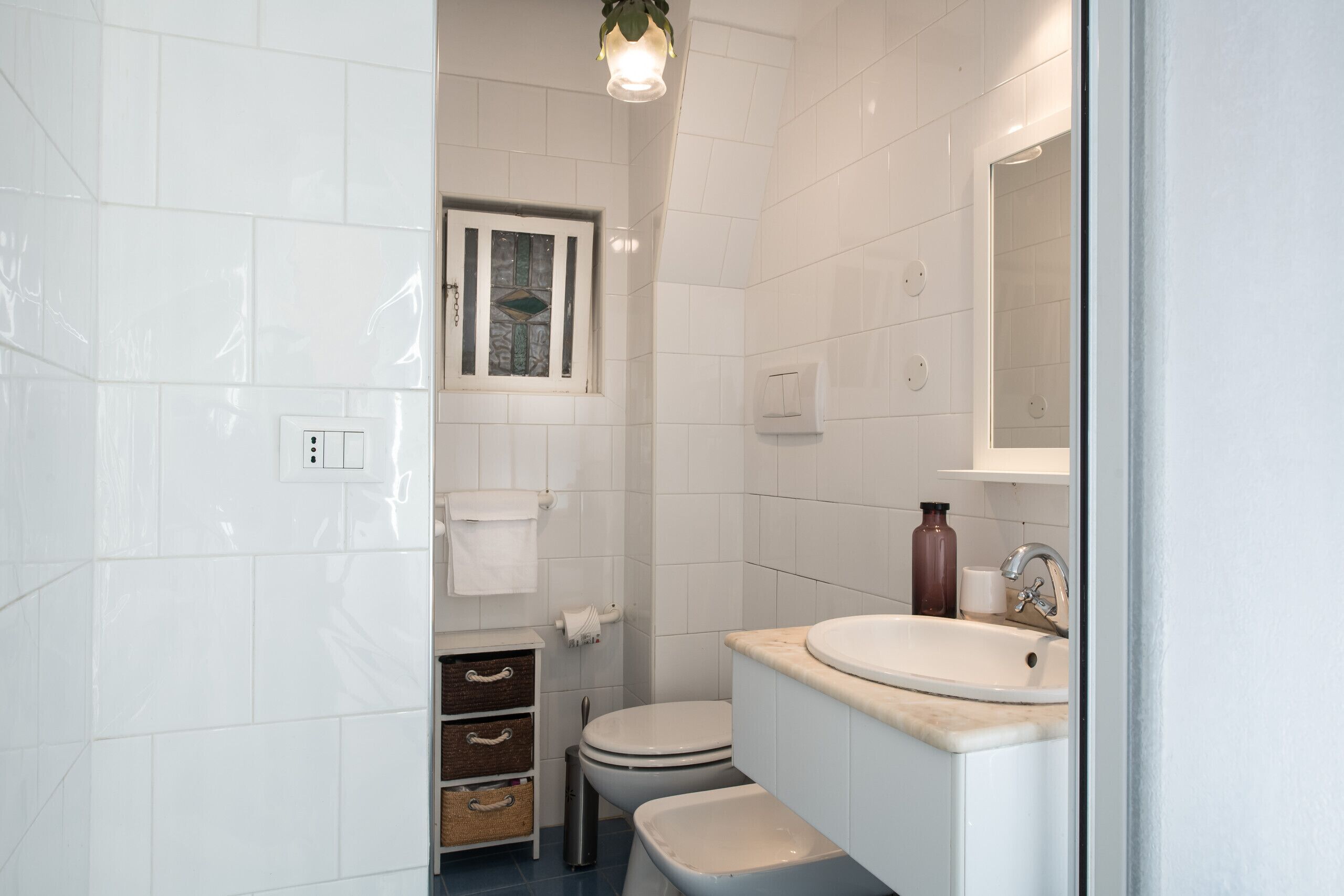 淋浴设施、吹风机、毛巾、肥皂