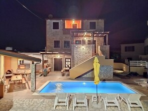 Outdoor pool - CASA BOZZERO, elegant and modern rustic with 2 apartments (Krnica)