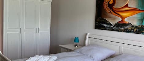 2 habitaciones, tabla de planchar con plancha y wifi gratis