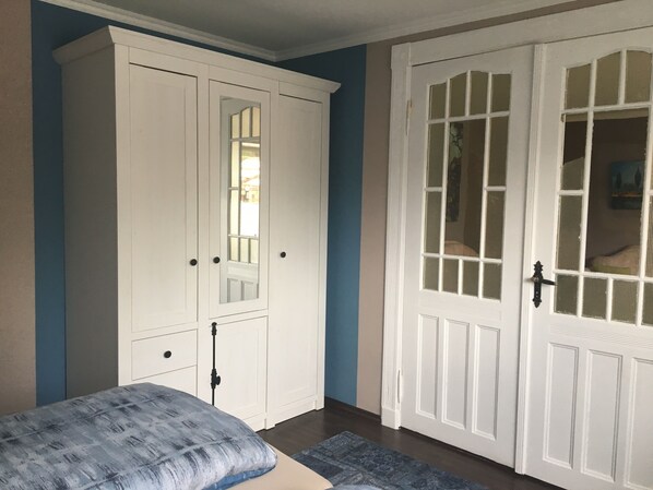 2 habitaciones, tabla de planchar con plancha y wifi gratis