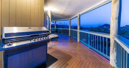 Sunset Escape - Cannonvale