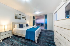 3 habitaciones y tabla de planchar con plancha 