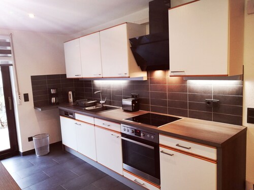 Vacation apartment HAUS KORJÄSSER, Moselle view and sun terrace