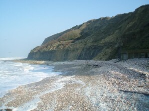 Beach nearby - New in 2018 apartment with sea and harbor views WW2 Normandy landing beaches (Port-en-Bessin-Huppain)