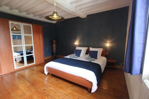 3 Schlafzimmer, Zimmersafe, Bügeleisen/Bügelbrett, kostenloses WLAN