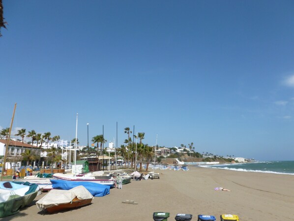 Platja a a prop