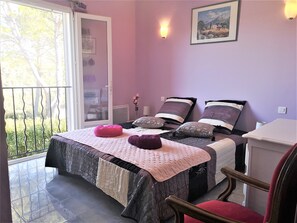 5 habitaciones, escritorio, tabla de planchar con plancha y wifi gratis 