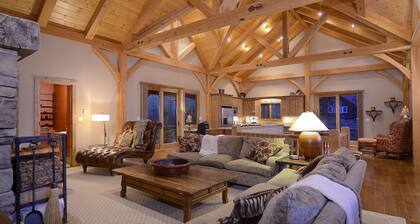 4 hab, 3. 5 baños de lujo en casa de montaña! Vistas expansivas! Capacidad para 10 personas