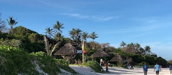 TRANQUIL COTTAGE ONE, KILIFI, BOFA