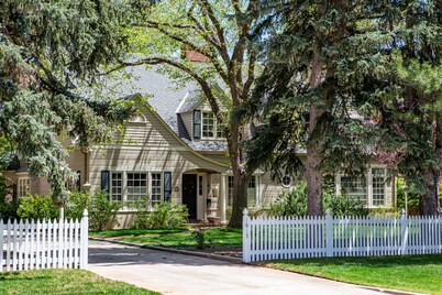 The Best VRBO In Colorado Springs.  Our Reviews Prove It.  Near All The Venues 