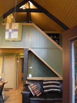Interior - ECHO PLACE.  A cozy Family Base Camp for Hiking, Skiing, and Area Exploration!  (Gatlinburg)