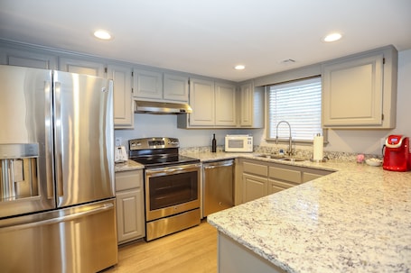 Fridge, microwave, oven, stovetop. Steps to downtown Bentonville II