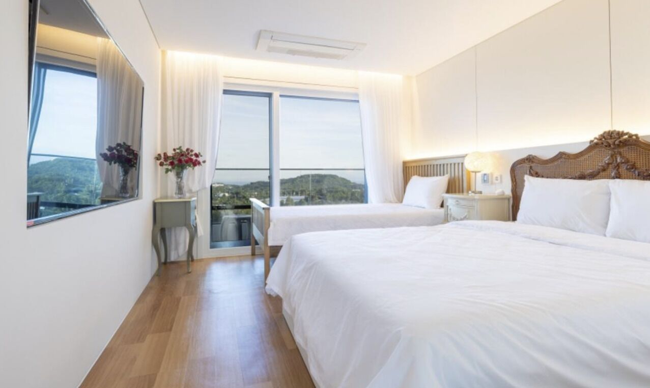 Deluxe Twin Ocean View | Décor unique, ameublement unique, rideaux d’obscurcissement