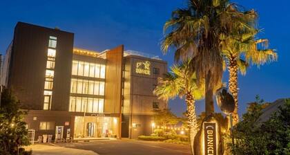 Jeju Bunker Hotel & Resort