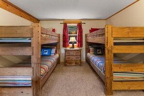 5 chambres, bureau, fer et planche à repasser, Wi-Fi