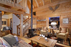 Flachbildfernseher, Kamin