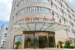 Fachada da propriedade