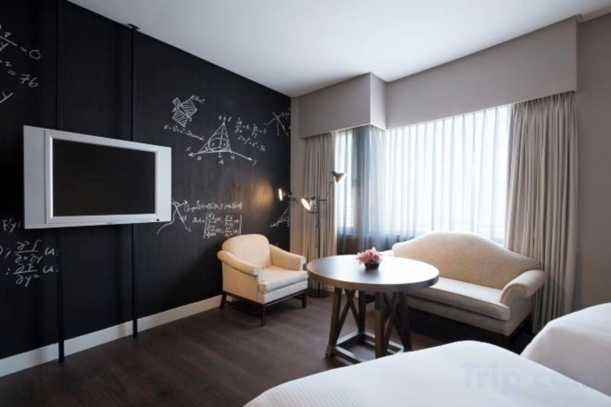 Hollywood Twin Room