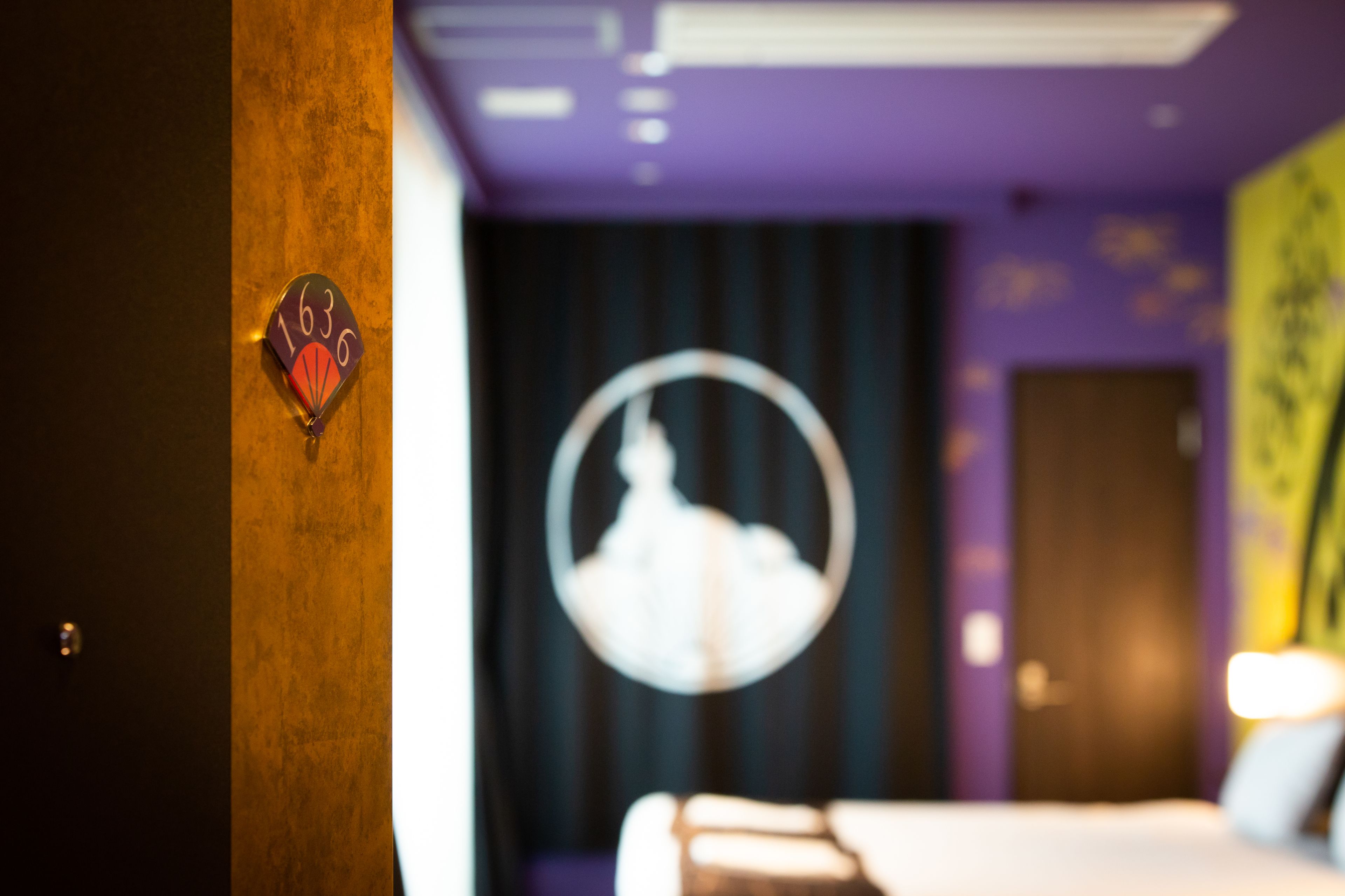 designers hollywood twin room | premium bedding, memory-foam beds, in-room safe, blackout curtains